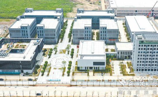 光谷黃岡高新技術(shù)孵化器項(xiàng)目_副本.jpg
