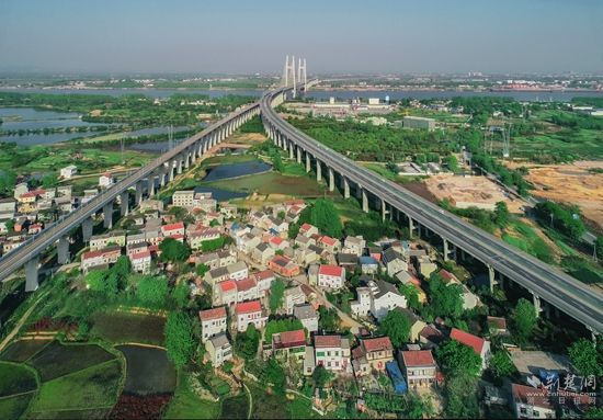 段店境內(nèi)黃岡長江大橋.jpg.jpg