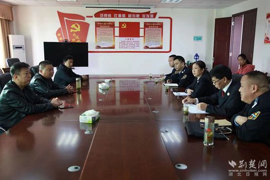 檢察機關與相關職能部門合力解決農(nóng)民工欠薪案件_副本.jpg
