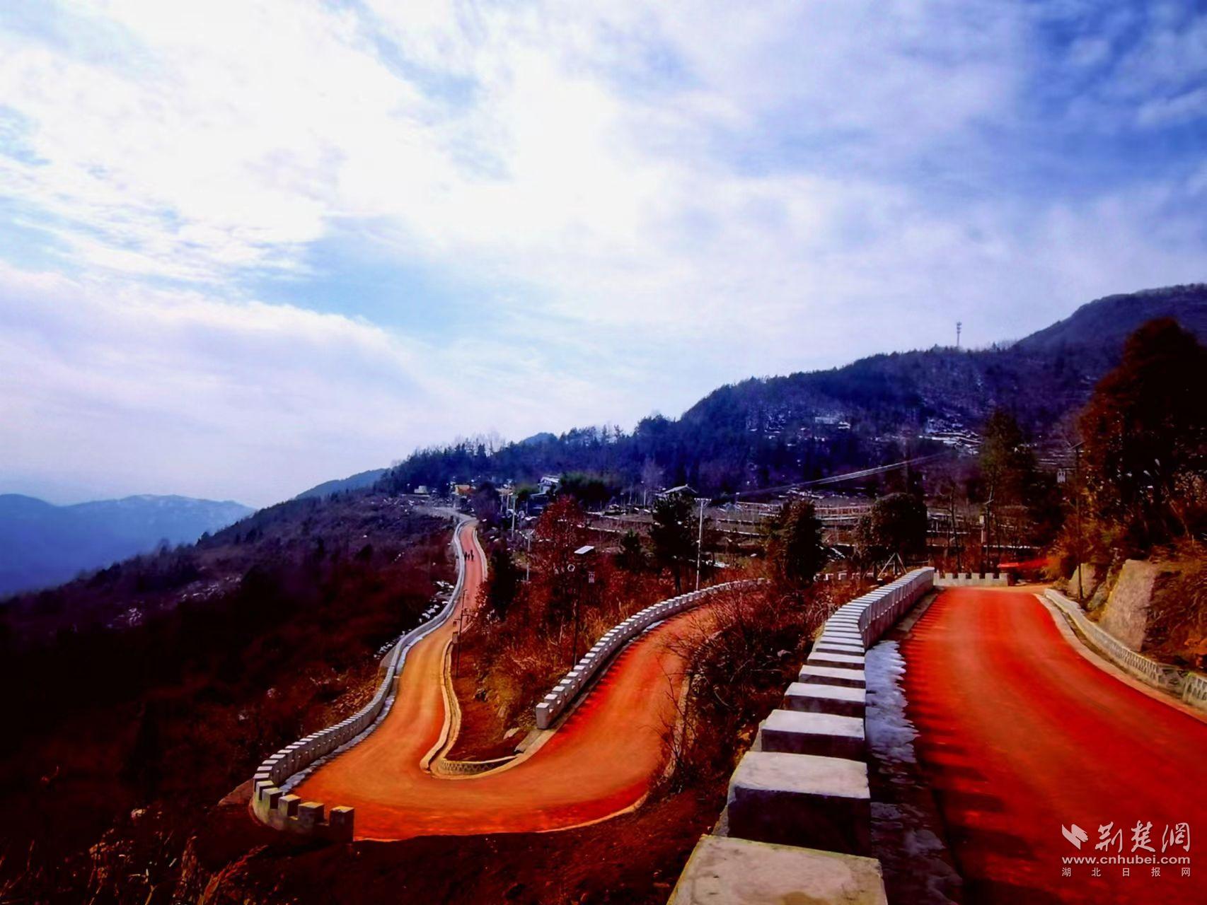 鄉(xiāng)村公路彩虹蜿蜒.jpg.jpg