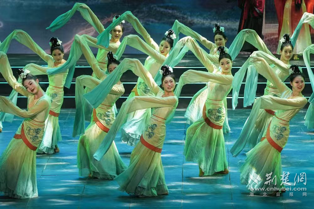恩施學(xué)院2.png.png