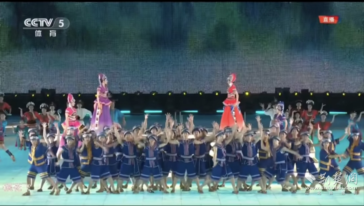 《清風吹過歌滿坡》表演現(xiàn)場1.png.png