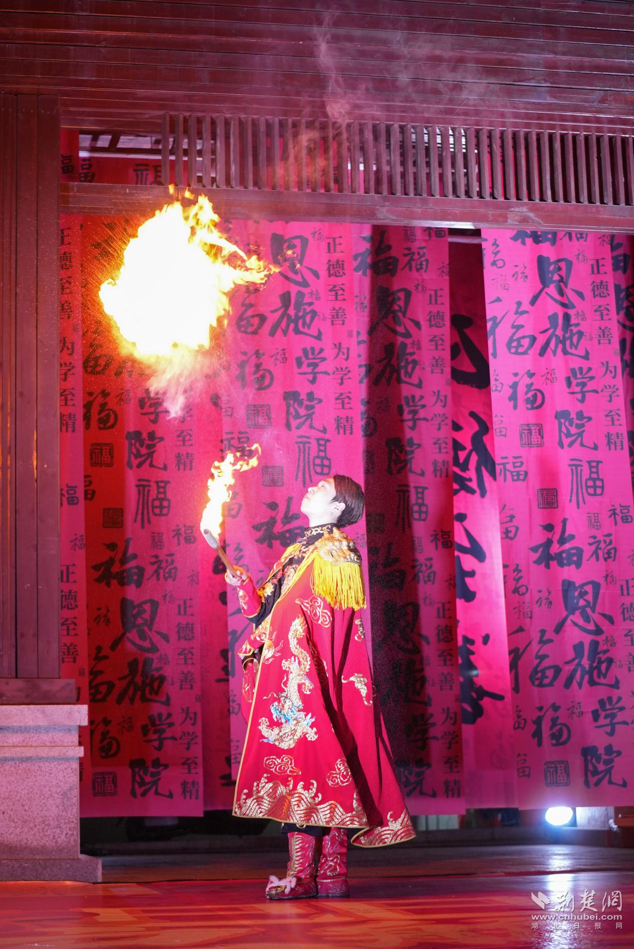 恩施學(xué)院圖片41.png.png
