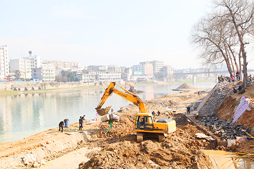崇陽陸水河綜合治理工程現場。.JPG
