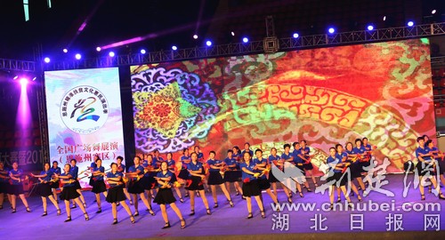 花園心悅隊走場.jpg